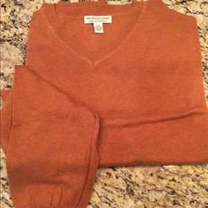 Men’s V neck sweater.